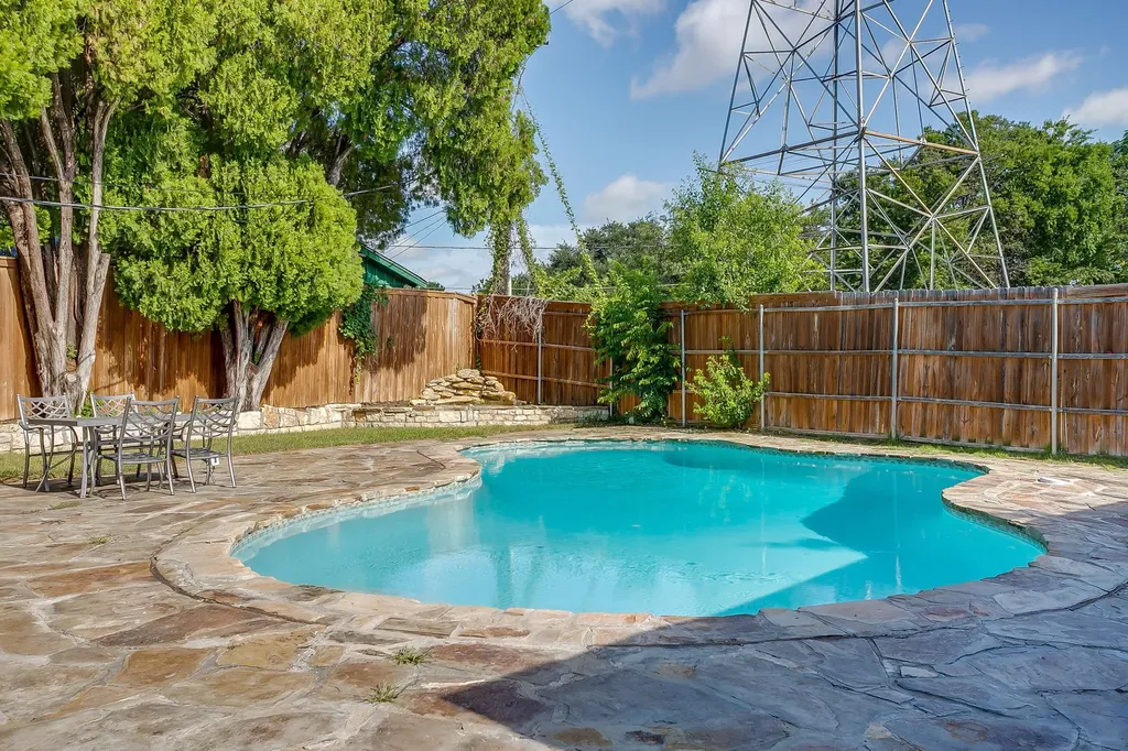 6400 Winn Street Fort Worth TX 76133