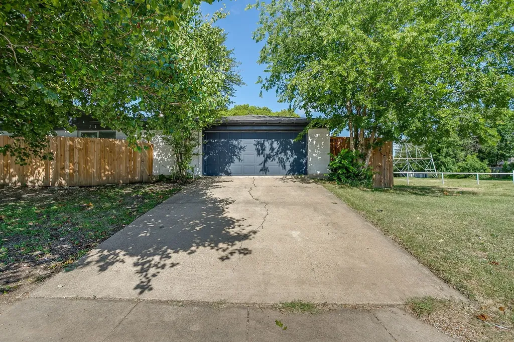 6400 Winn Street Fort Worth TX 76133