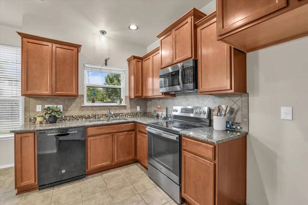 6505 Burling Street Waco TX 76712