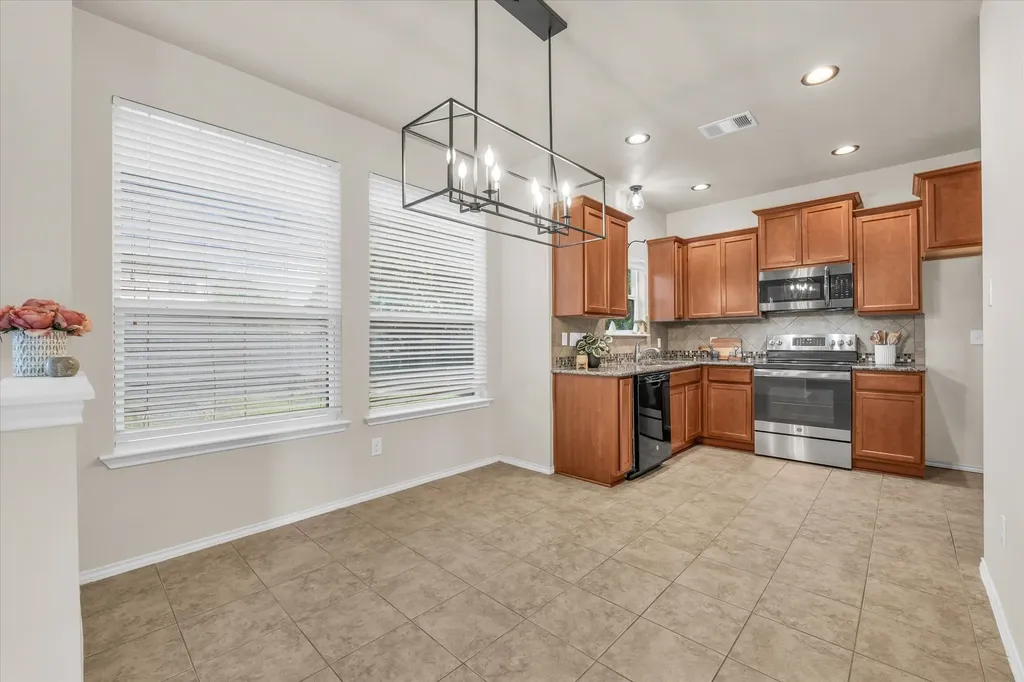 6505 Burling Street Waco TX 76712