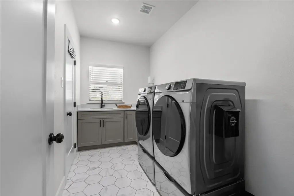 1039 Monaco Court Springtown TX 76082