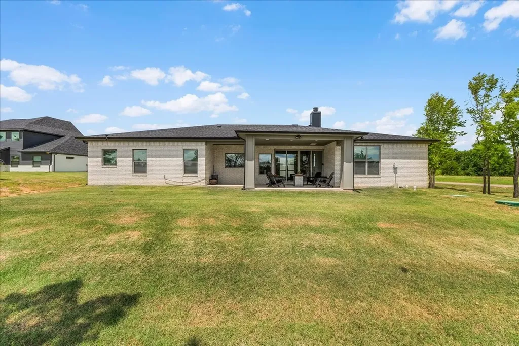 1039 Monaco Court Springtown TX 76082