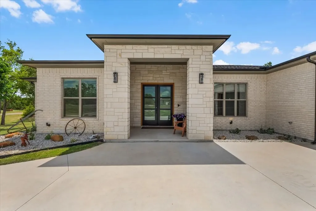 1039 Monaco Court Springtown TX 76082
