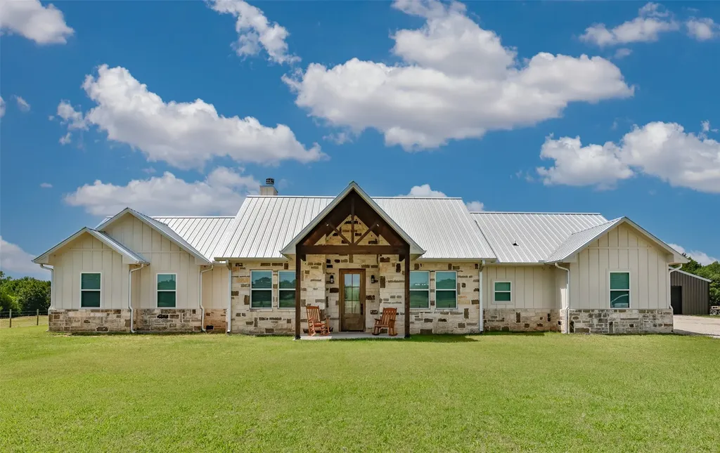 405 County Road 156 Whitesboro TX 76273