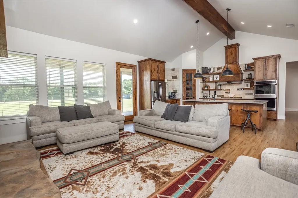 405 County Road 156 Whitesboro TX 76273