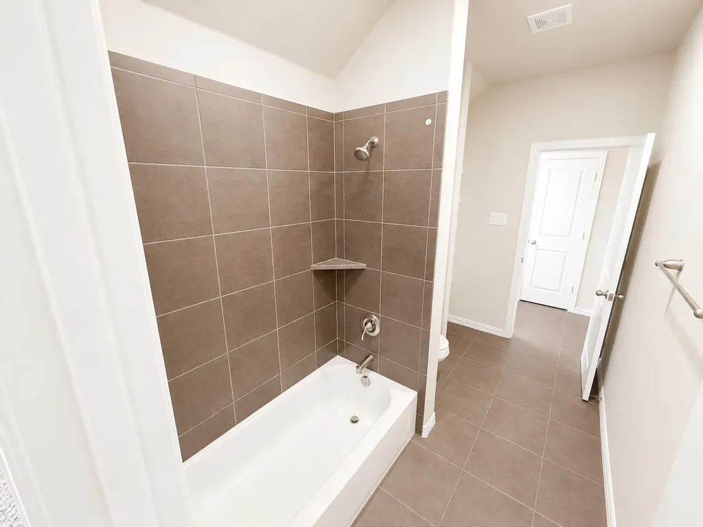 136 Bowling Green Avenue Red Oak TX 75154