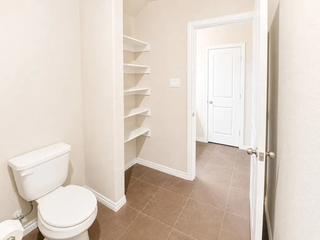 136 Bowling Green Avenue Red Oak TX 75154