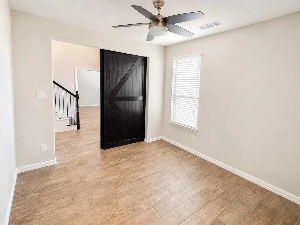 136 Bowling Green Avenue Red Oak TX 75154