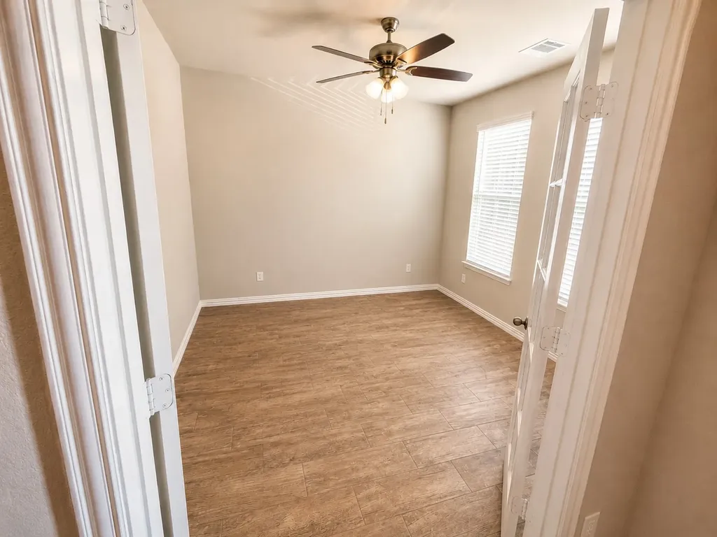 136 Bowling Green Avenue Red Oak TX 75154