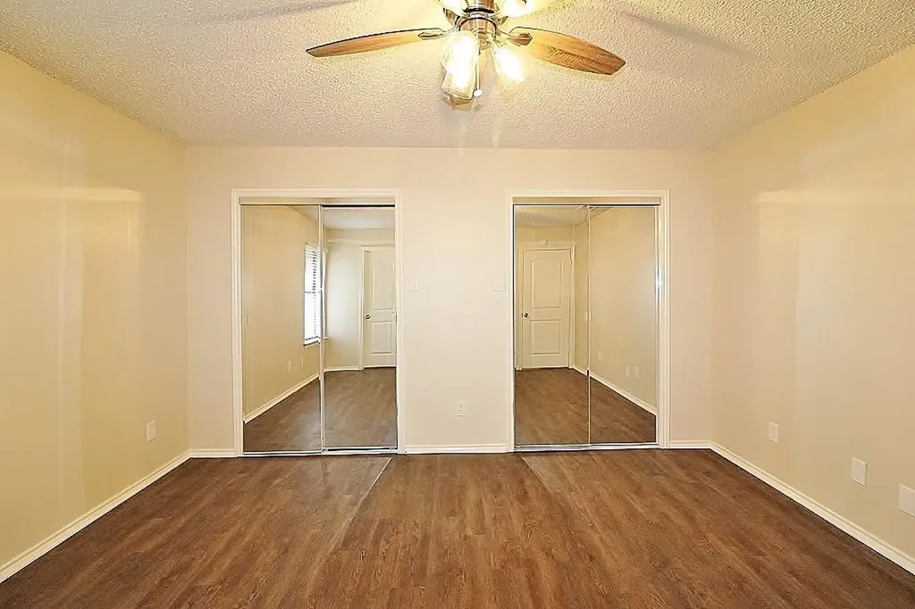 1915-1917 Spindletop Drive Duncanville TX 75137
