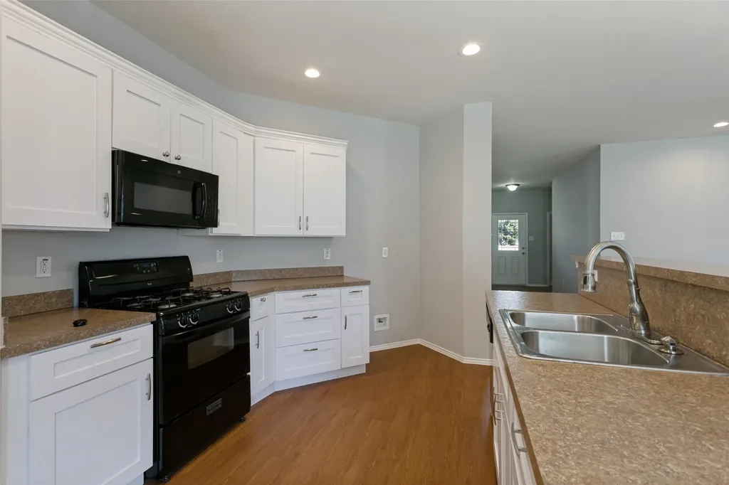 9128 Greene Drive Providence Village TX 76227