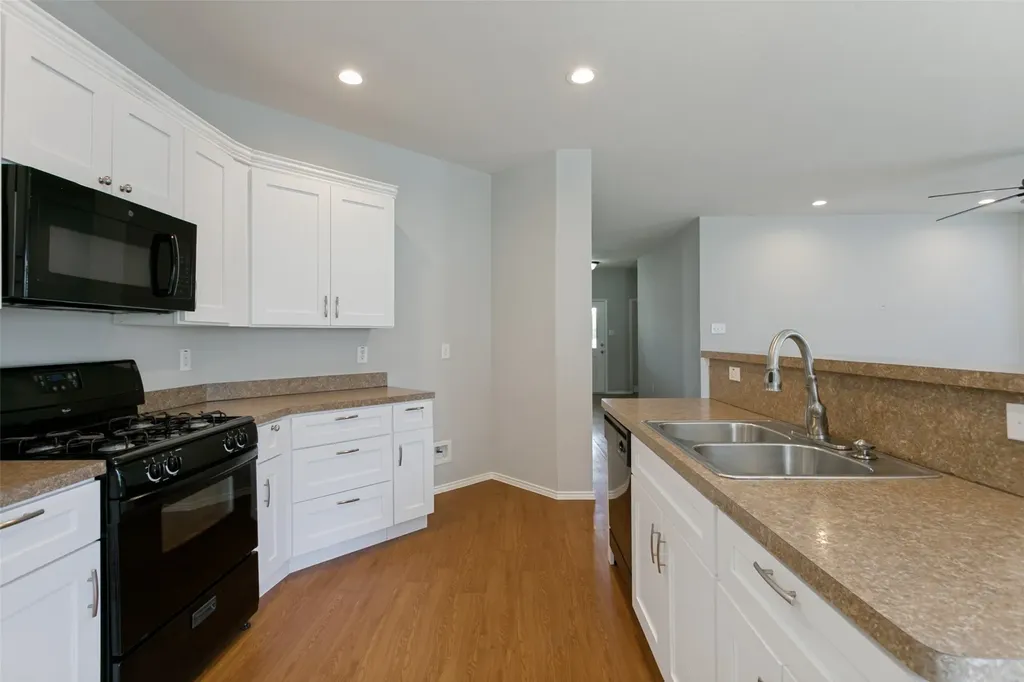 9128 Greene Drive Providence Village TX 76227