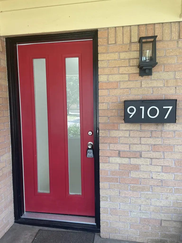 9107 Lindaro Lane Dallas TX 75228