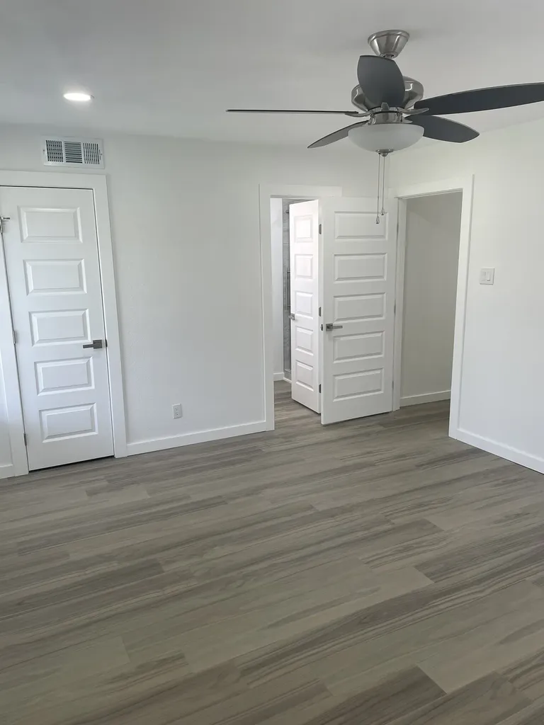 9107 Lindaro Lane Dallas TX 75228