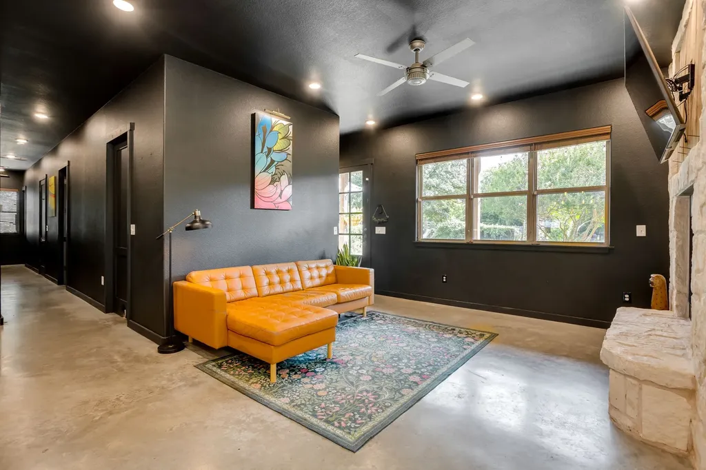 816 Alan Drive Burleson TX 76028