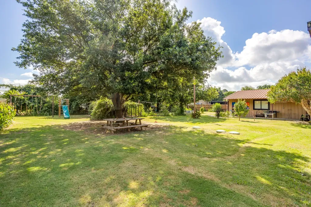 816 Alan Drive Burleson TX 76028