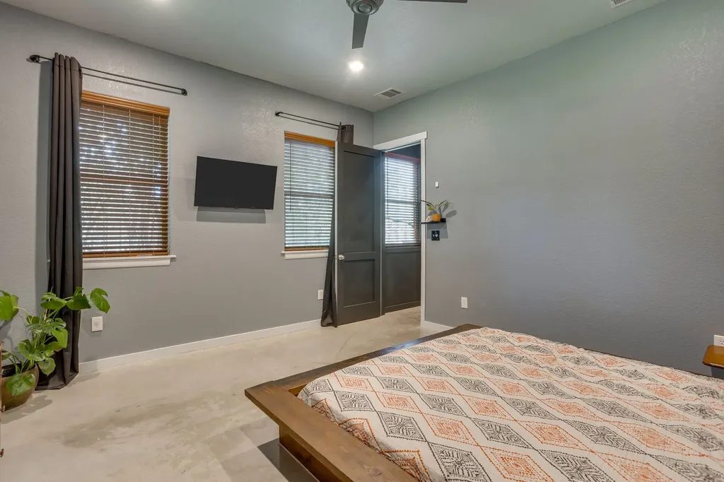 816 Alan Drive Burleson TX 76028