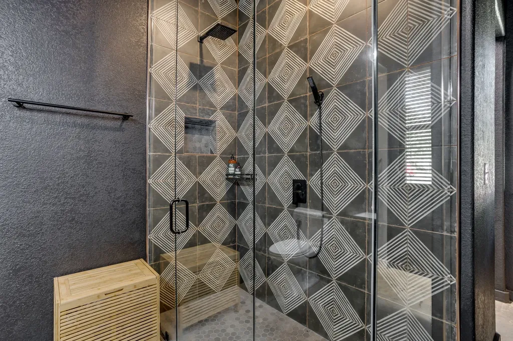 816 Alan Drive Burleson TX 76028