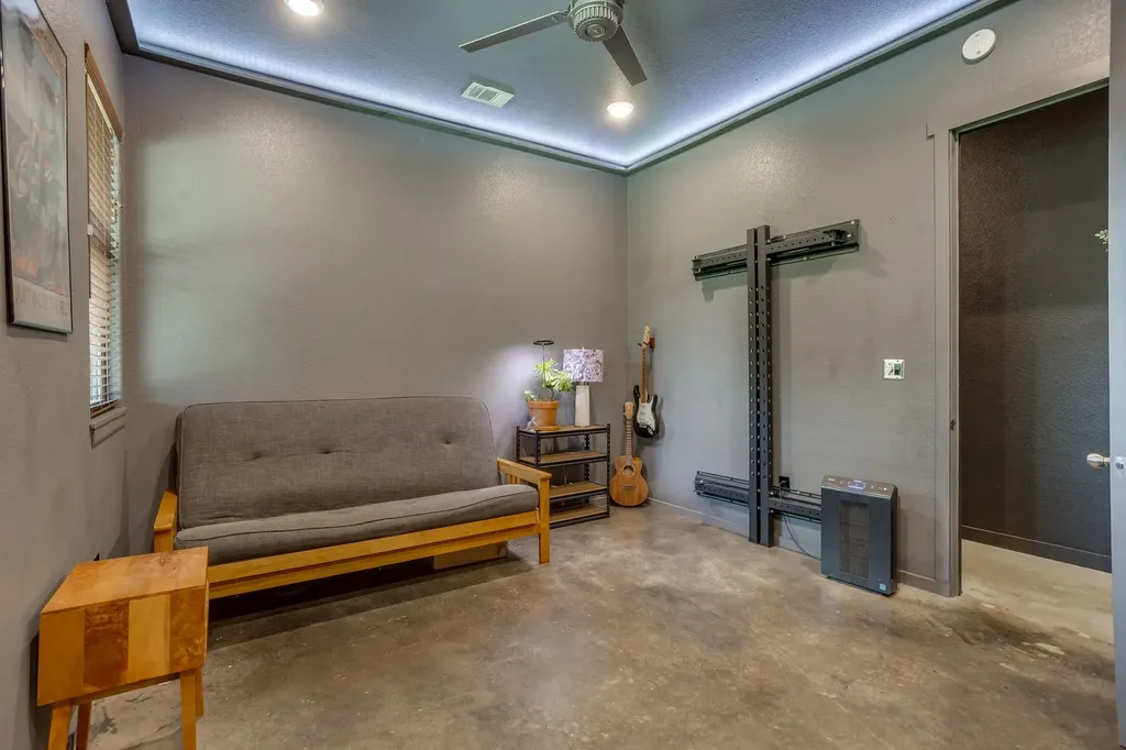 816 Alan Drive Burleson TX 76028