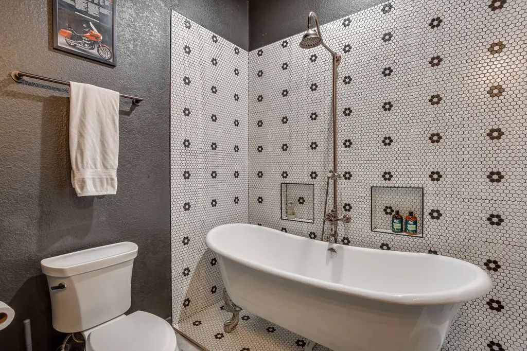 816 Alan Drive Burleson TX 76028
