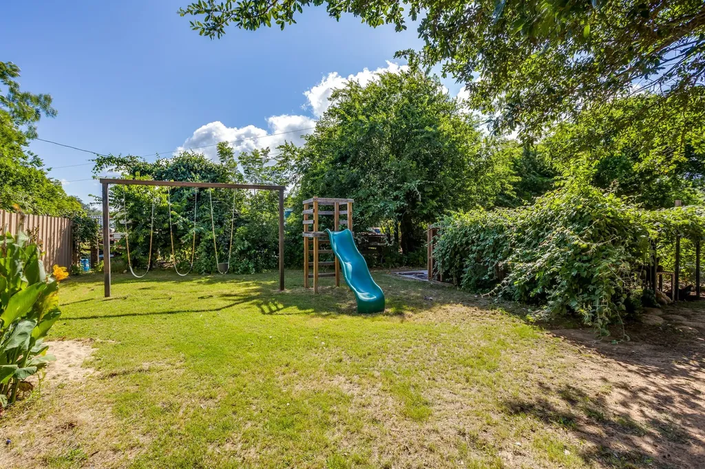 816 Alan Drive Burleson TX 76028