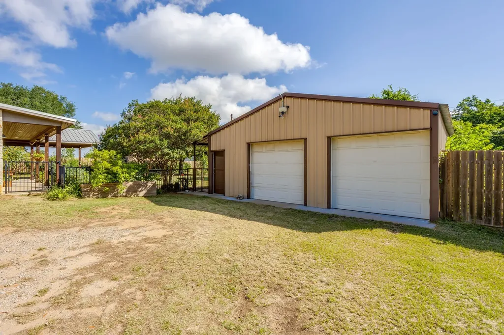 816 Alan Drive Burleson TX 76028
