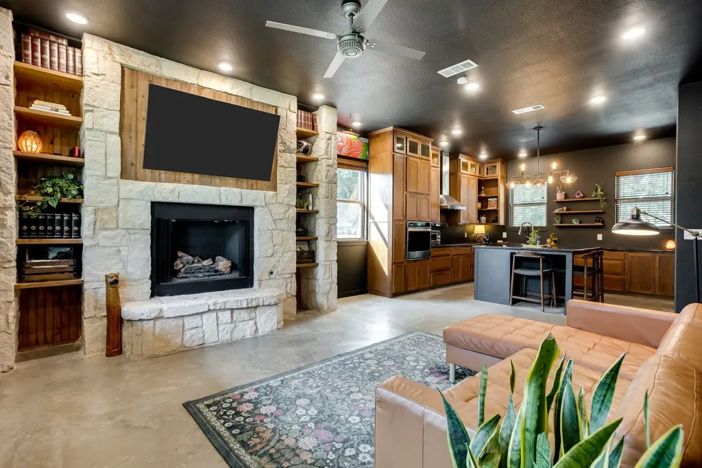 816 Alan Drive Burleson TX 76028