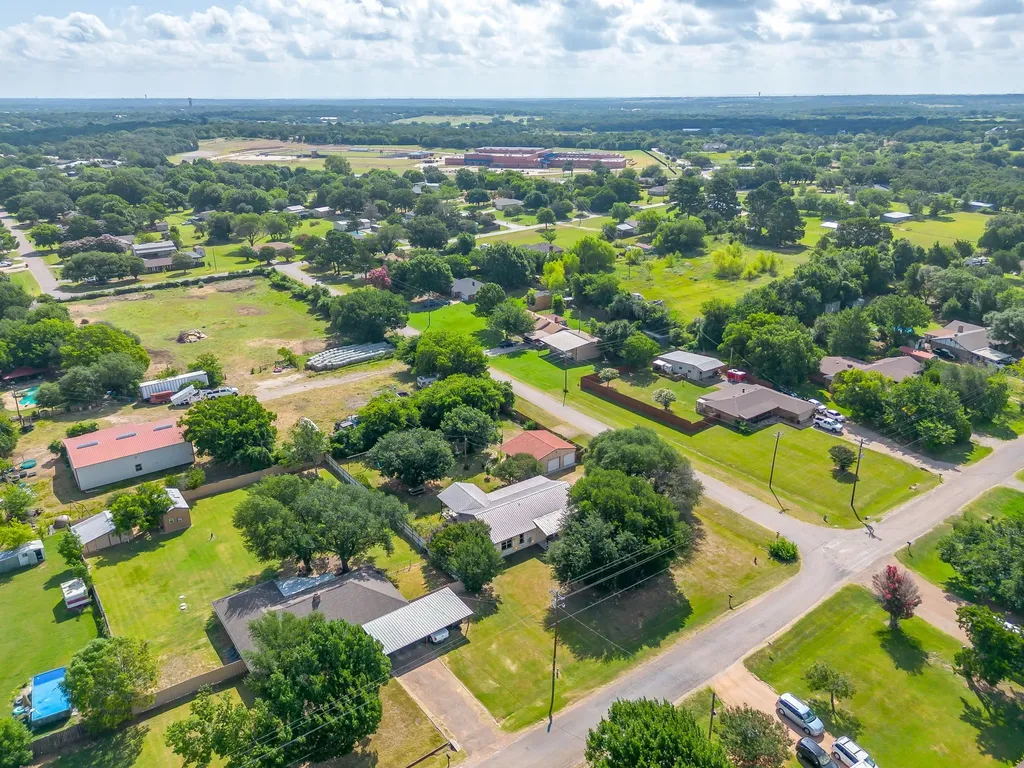 816 Alan Drive Burleson TX 76028