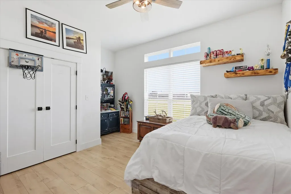 596 County Road 4668 Rhome TX 76078