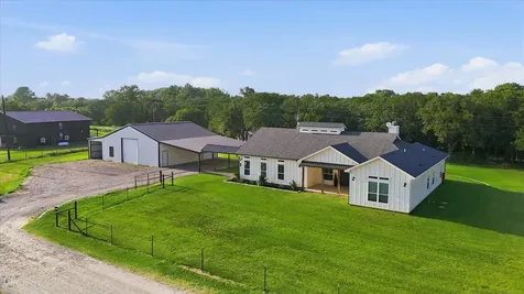 596 County Road 4668 Rhome TX 76078