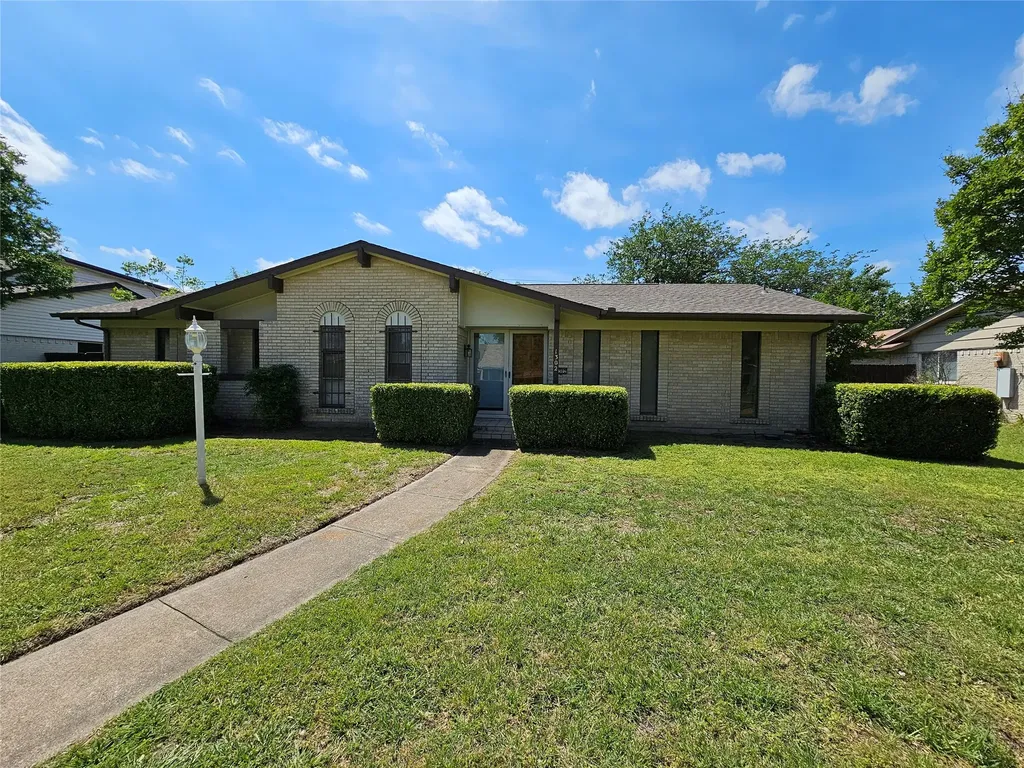 1302 Berkeley Drive Richardson TX 75081