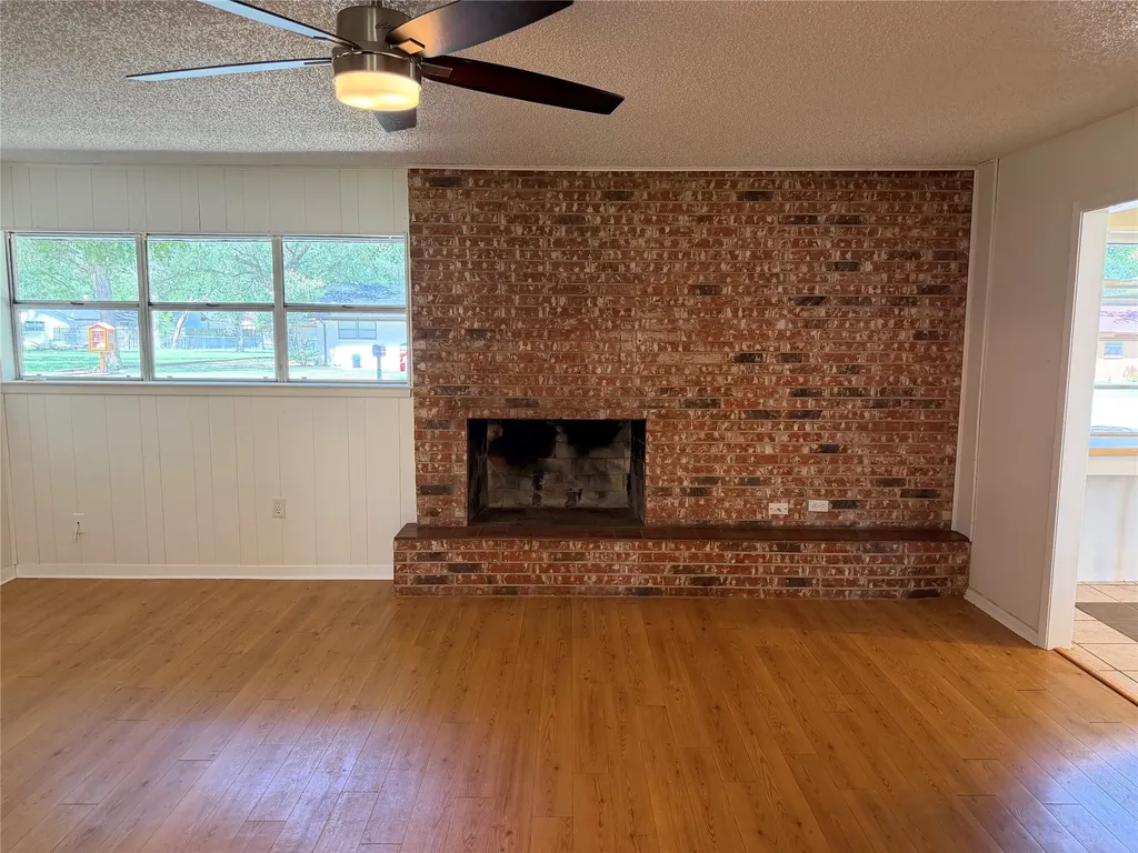 504 Austin Drive Mineral Wells TX 76067
