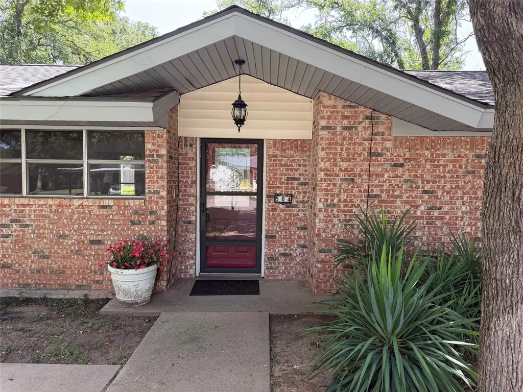 504 Austin Drive Mineral Wells TX 76067