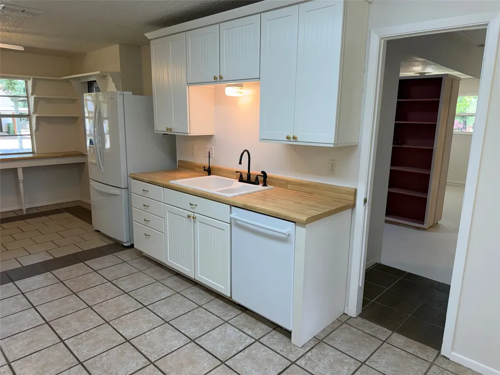 504 Austin Drive Mineral Wells TX 76067