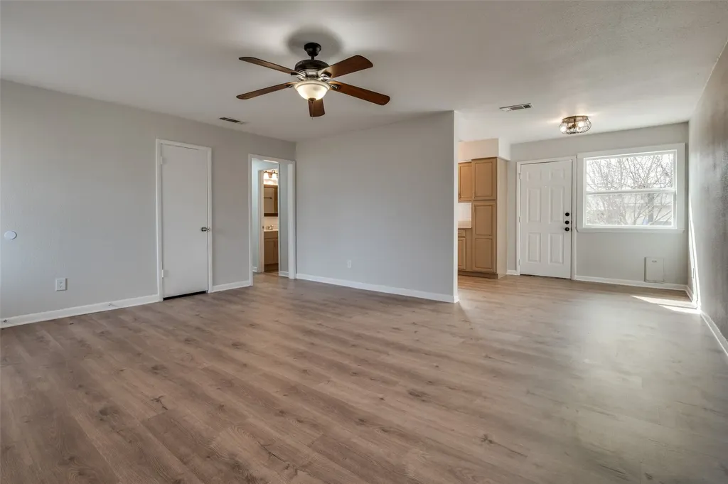 800 E Tucker Boulevard Arlington TX 76010
