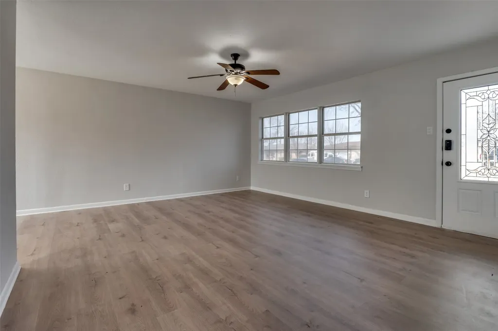 800 E Tucker Boulevard Arlington TX 76010