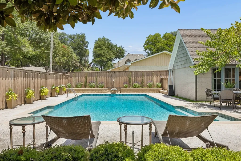 6829 Midcrest Drive Dallas TX 75254