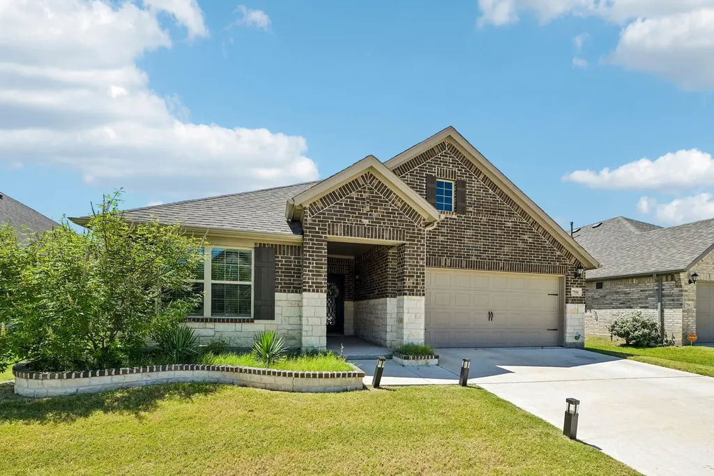 7550 Wild Mint Trail Venus TX 76084