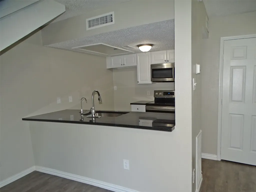4628 Country Creek Drive Dallas TX 75236