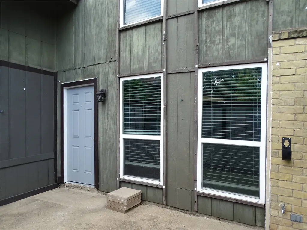 4628 Country Creek Drive Dallas TX 75236