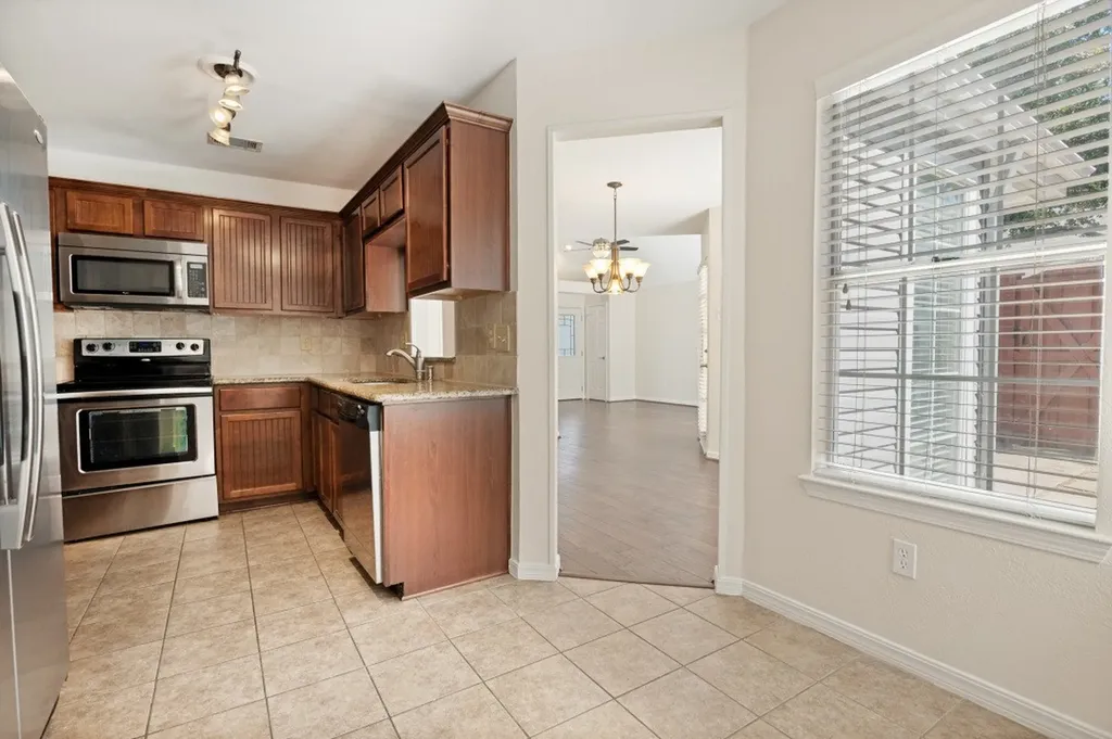 18131 Whispering Gables Lane Dallas TX 75287