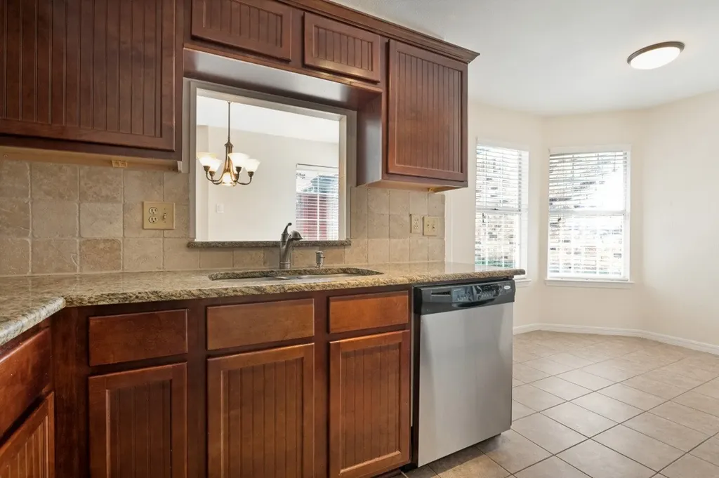 18131 Whispering Gables Lane Dallas TX 75287
