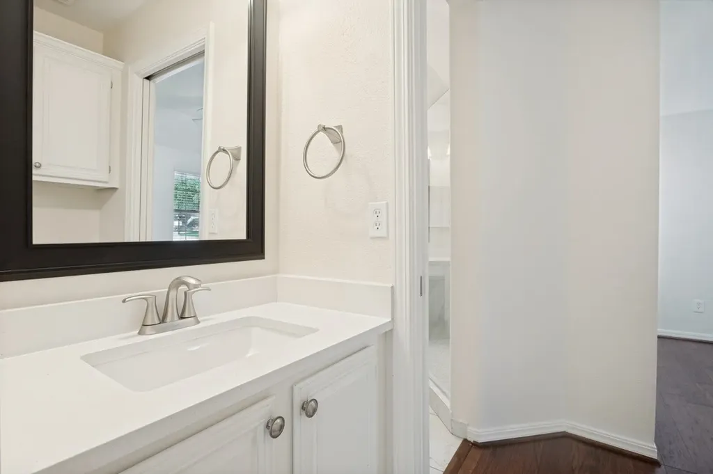 18131 Whispering Gables Lane Dallas TX 75287