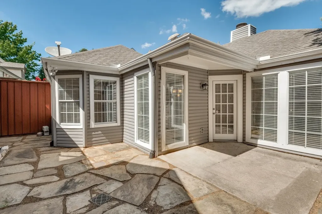 18131 Whispering Gables Lane Dallas TX 75287