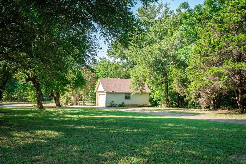 999 W Forest Grove Road Lucas TX 75002