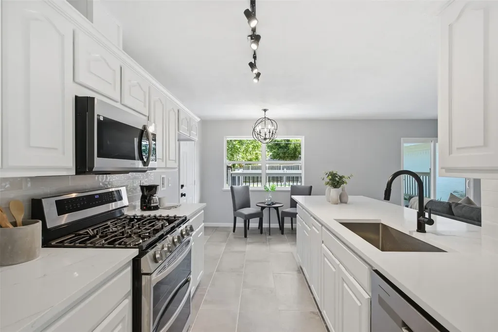 3543 Cloverdale Lane Farmers Branch TX 75234