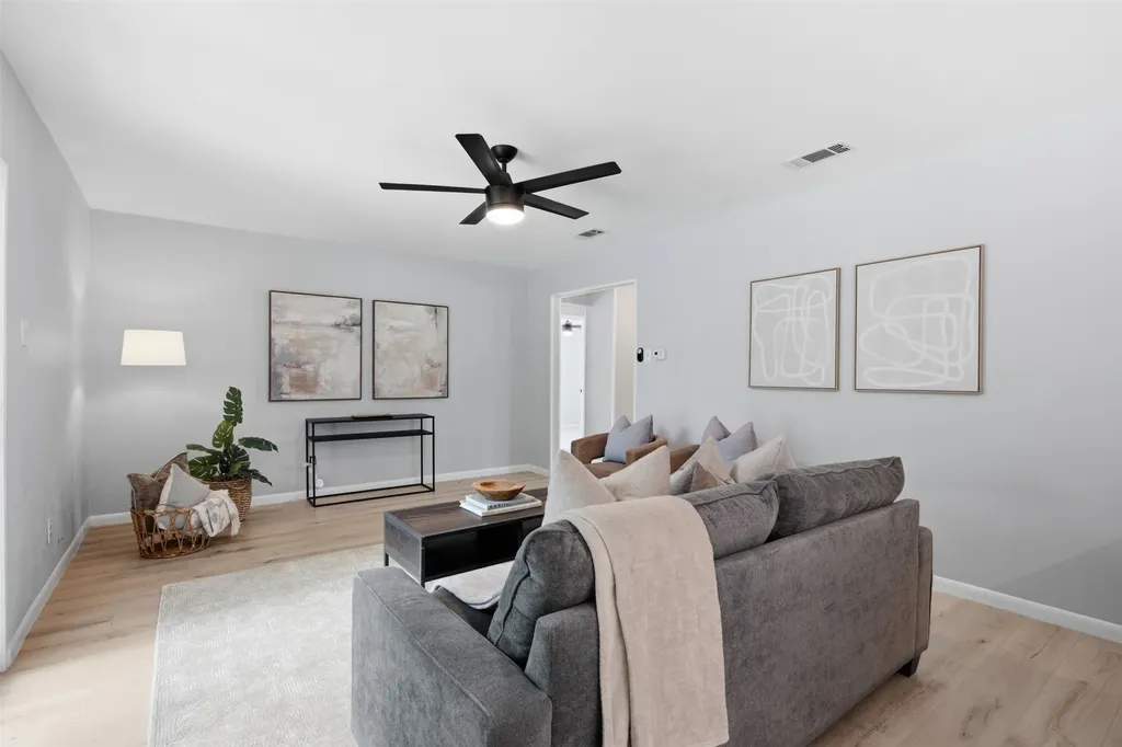 3543 Cloverdale Lane Farmers Branch TX 75234