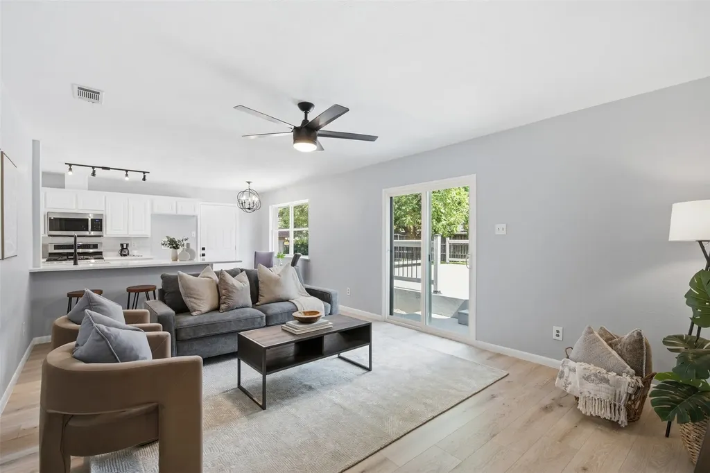 3543 Cloverdale Lane Farmers Branch TX 75234