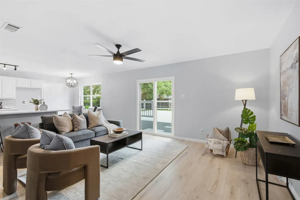3543 Cloverdale Lane Farmers Branch TX 75234