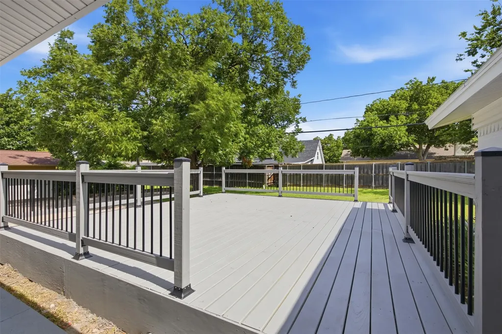 3543 Cloverdale Lane Farmers Branch TX 75234